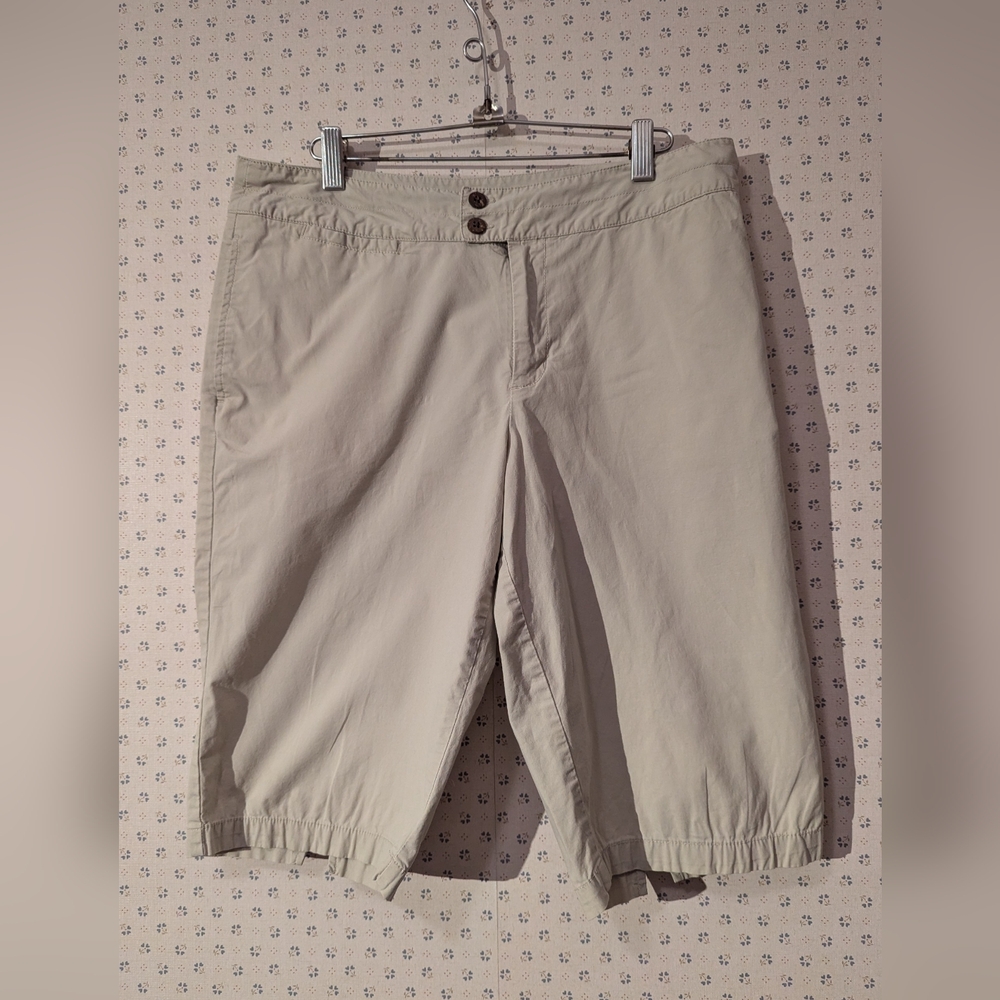 White Sierra 10 Bermuda Shorts Light Tan Women's Hiking Walking Outdoors